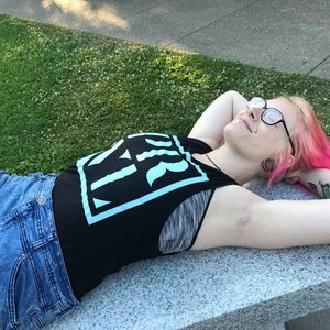 Meet your Posher, Elizabeth